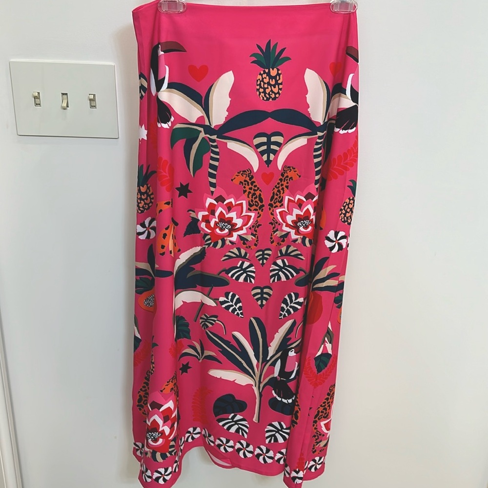Designer inspired, brand new, never worn jungle print maxi skirt, L